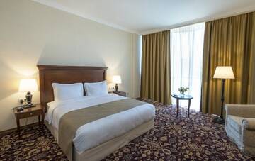 Улучшенный двухместный номер с 1 кроватью в Отеле Ani Grand Hotel Yerevan